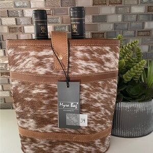 S2247 cowhide wine bag. Hold two
